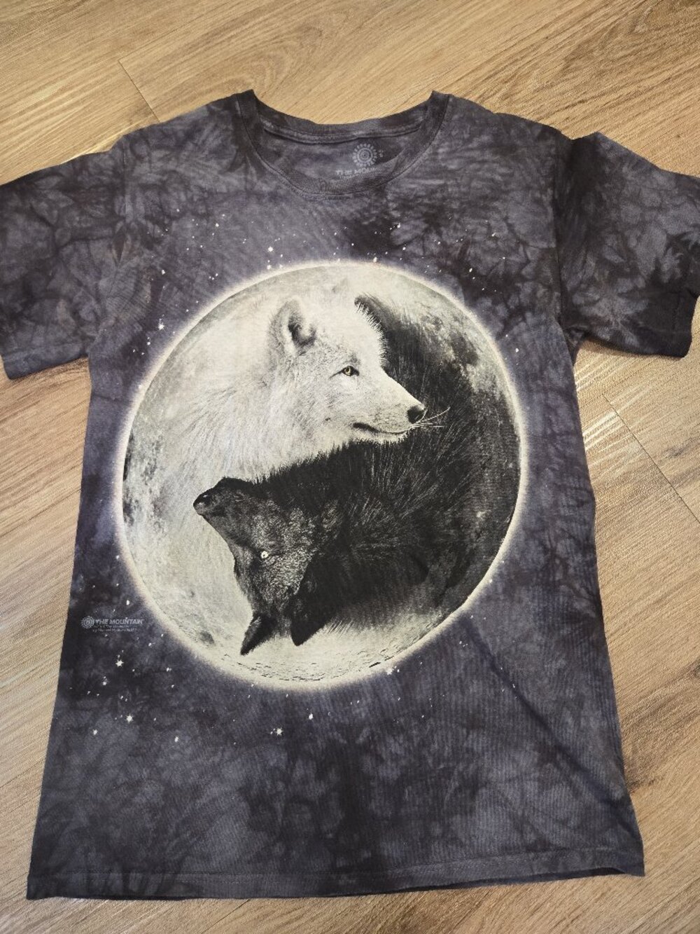 The Mountain Brand T-Shirt Yin Yang Wolves Wolf Print & Tie Dye